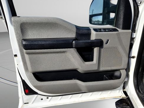 Used 2017 Ford F250 XL w/ Power Equipment Group image 27