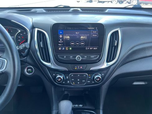 Used 2023 Chevrolet Equinox Premier AWD/4WD image 21