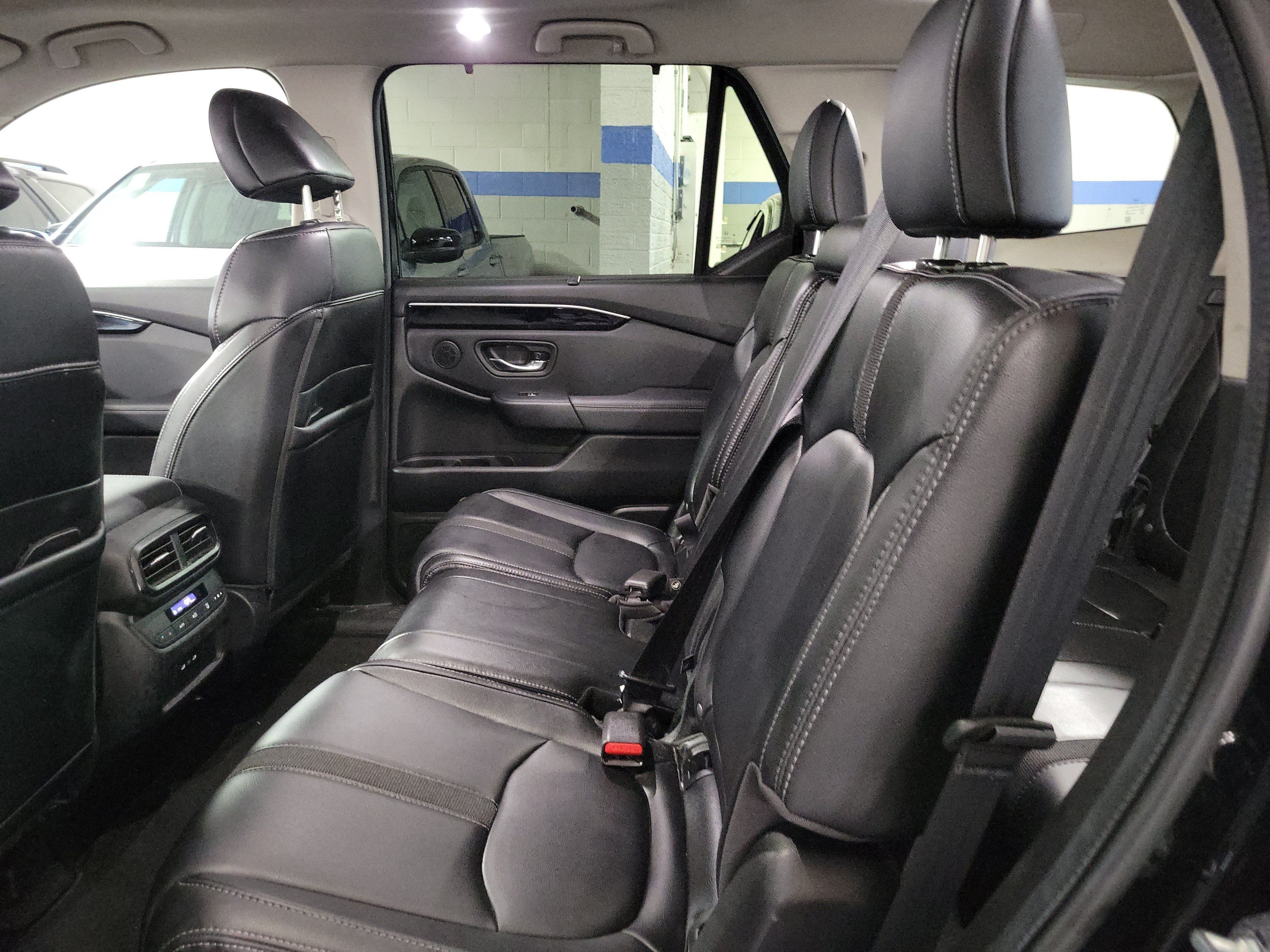 Certified 2024 Honda Pilot Touring image 18