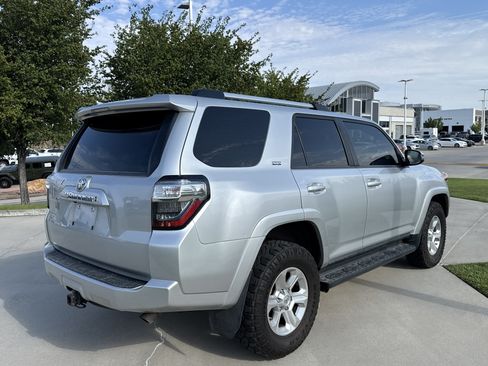 Used 2021 Toyota 4Runner SR5 Premium AWD/4WD image 5