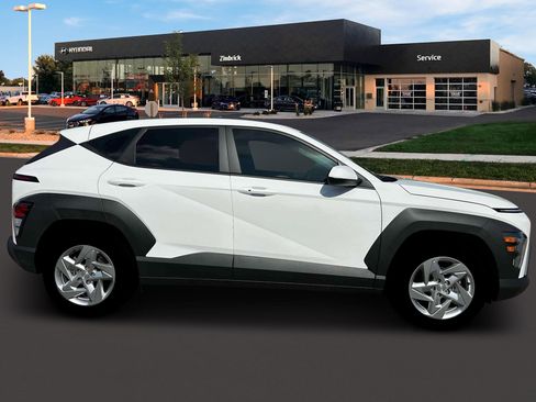 New 2026 Hyundai Kona SE image 9