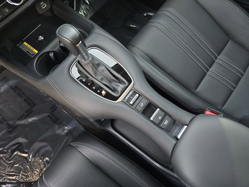 Used 2023 Honda HR-V EX-L image 24