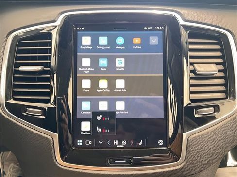 Used 2024 Volvo XC90 B5 Plus image 27