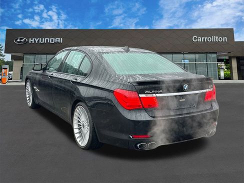 Used 2011 BMW 750i image 7