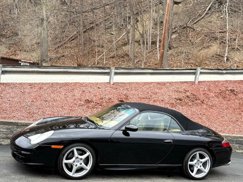 Used 2002 Porsche 911 Carrera image 3