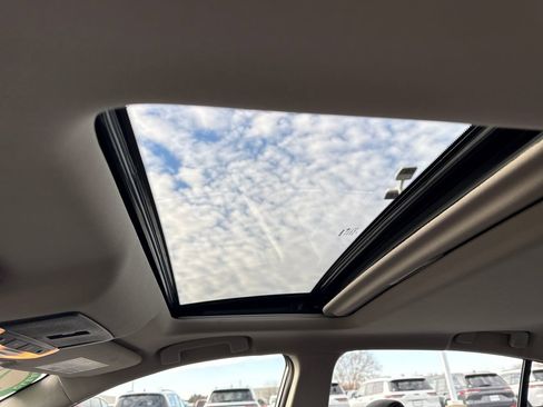 Used 2024 Nissan Altima 2.5 SR image 13