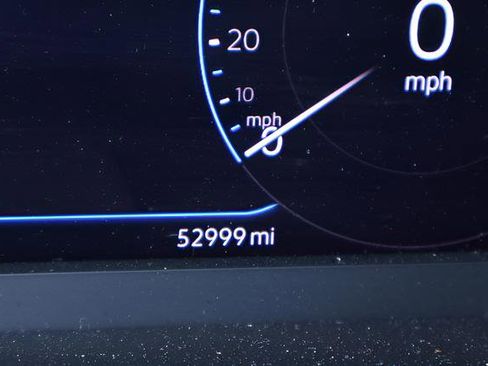 Certified 2022 Volkswagen Taos SEL AWD/4WD image 2