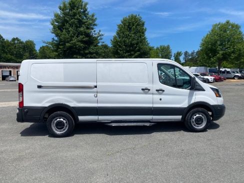 Used 2018 Ford Transit 250 148 Low Roof RWD image 2