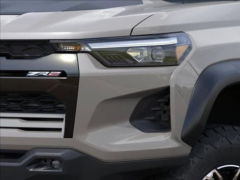 New 2026 Chevrolet Colorado ZR2 w/ Technology Package AWD/4WD image 12