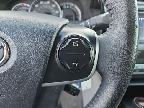 Used 2012 Toyota Camry XLE image 21