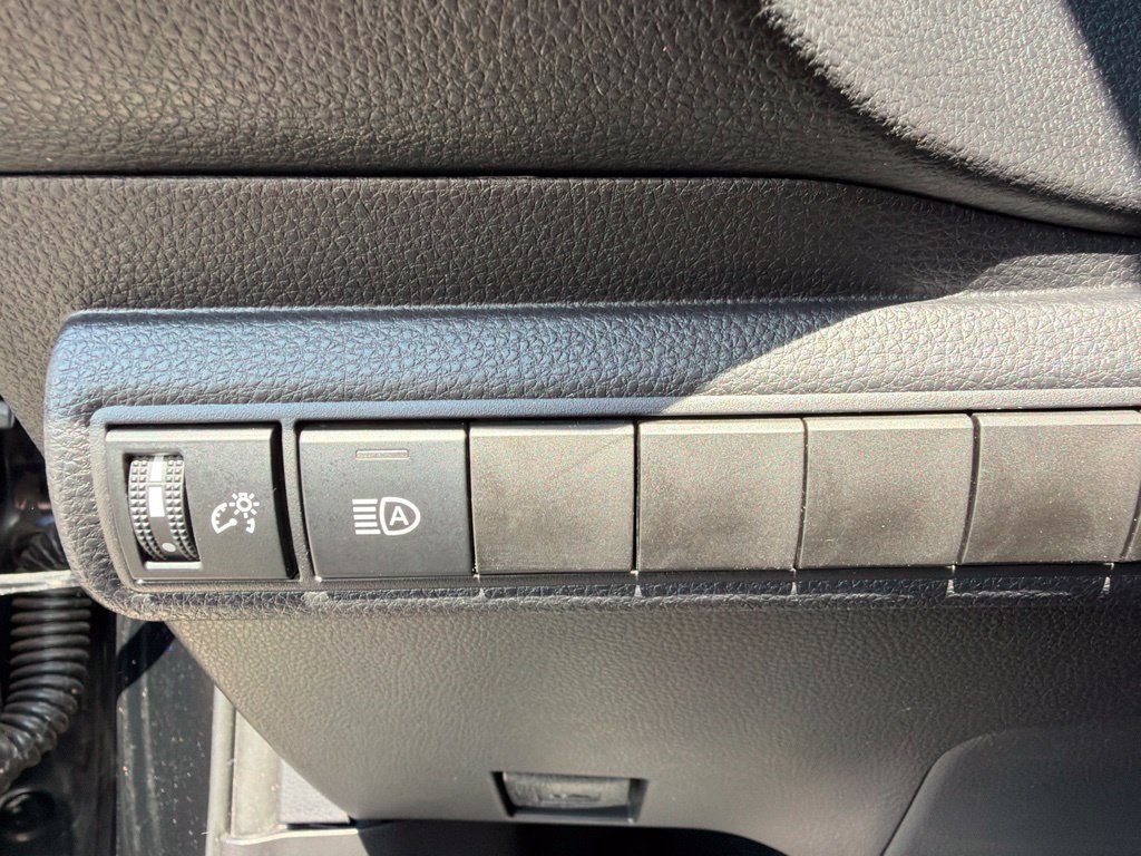 Used 2025 Toyota Corolla LE w/ Convenience Package FWD image 16