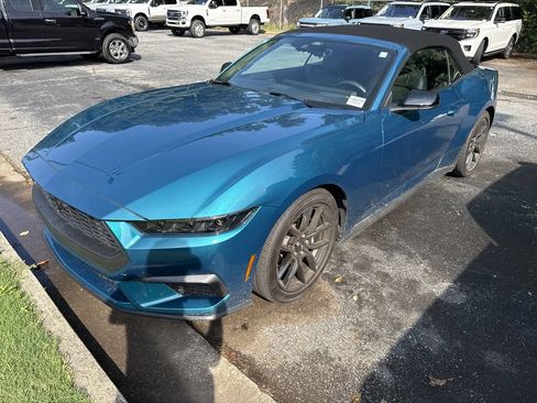 Used 2026 Ford Mustang Premium RWD image 7