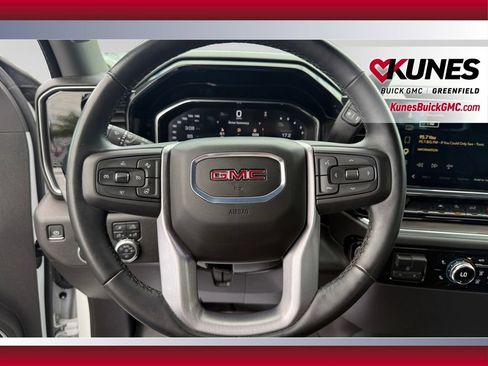 Used 2025 GMC Sierra 1500 SLT AWD/4WD image 27