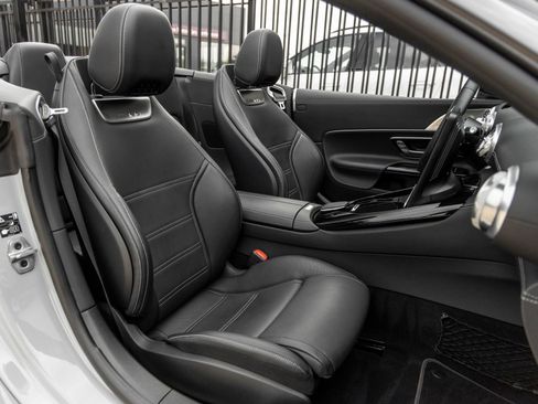 Used 2024 Mercedes-Benz SL 63 AMG 4MATIC image 36