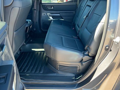Used 2024 Toyota Tundra Platinum AWD/4WD image 22