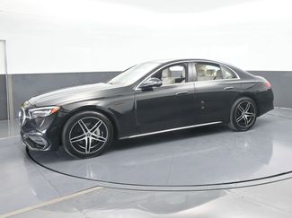 Used 2025 Mercedes-Benz E 350 4MATIC Sedan video 2