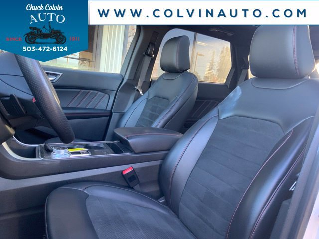 Used 2023 Ford Edge ST-Line w/ Class II Trailer Tow Package AWD/4WD image 9