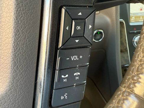 Used 2016 Lincoln Navigator Select image 13