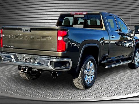 Used 2022 Chevrolet Silverado 3500 LTZ w/ LTZ Plus Package image 6