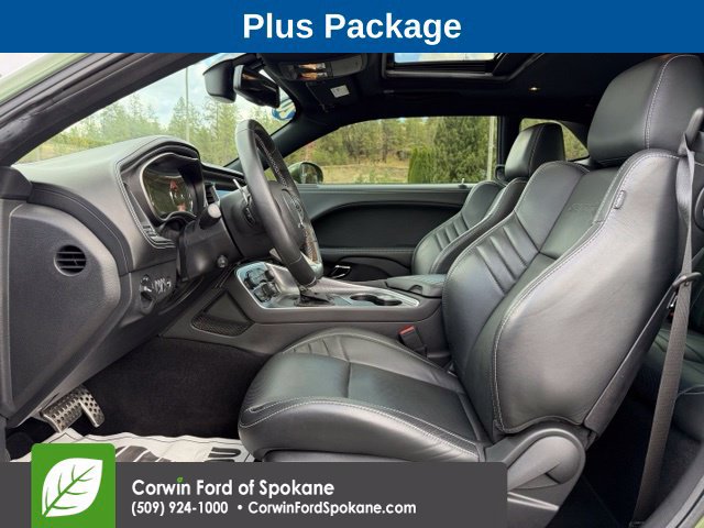 Used 2020 Dodge Challenger SRT Hellcat w/ Plus Package RWD image 2