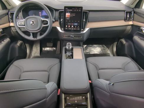 Certified 2026 Volvo XC90 B6 Plus AWD/4WD image 14