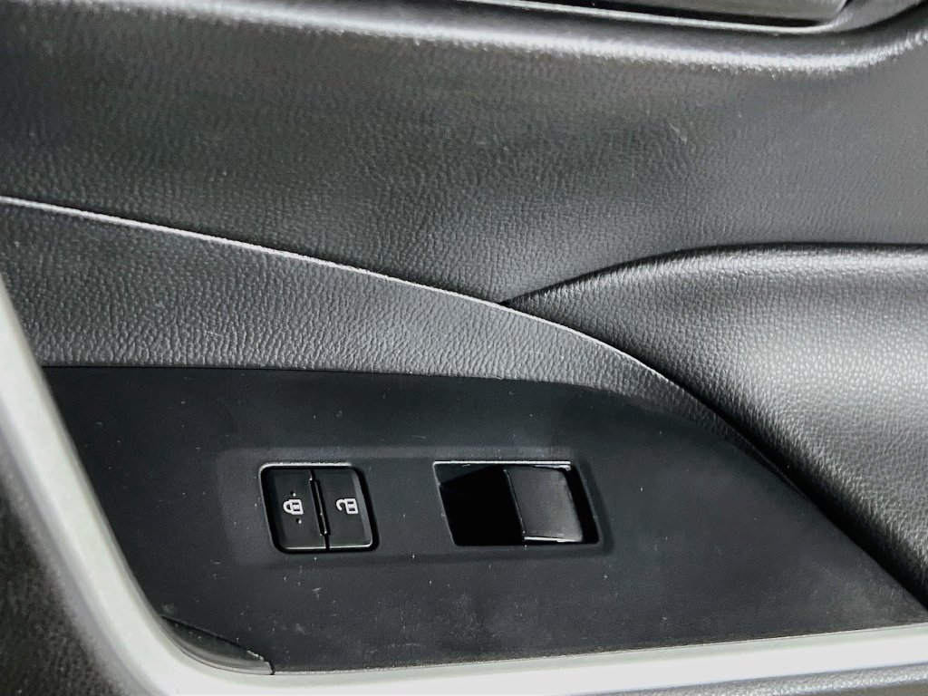 Used 2022 Toyota RAV4 LE FWD image 28