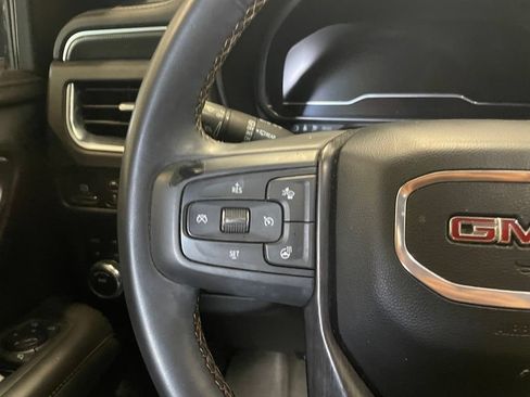 Used 2024 GMC Yukon XL AT4 w/ Technology Package AWD/4WD image 12
