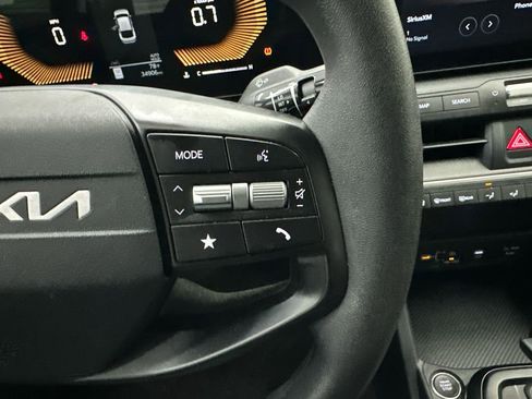 Used 2025 Kia K4 FWD image 22