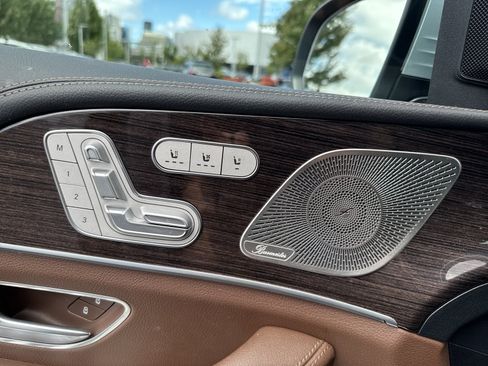 Used 2025 Mercedes-Benz GLE 350 4MATIC image 18