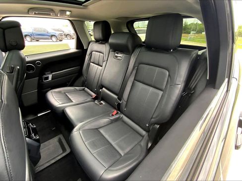 Used 2018 Land Rover Range Rover Sport HSE Dynamic image 20