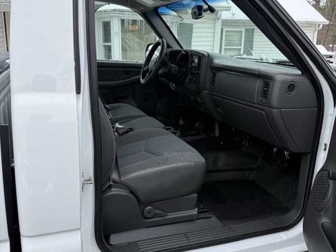 Used 2006 Chevrolet Silverado 1500 W/T image 7