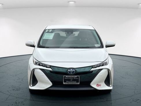 Used 2017 Toyota Prius Prime image 10