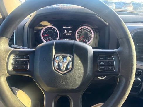 Used 2019 RAM 1500 Classic SLT RWD image 12