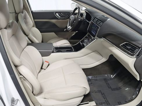 Used 2020 Lincoln Continental Reserve image 33