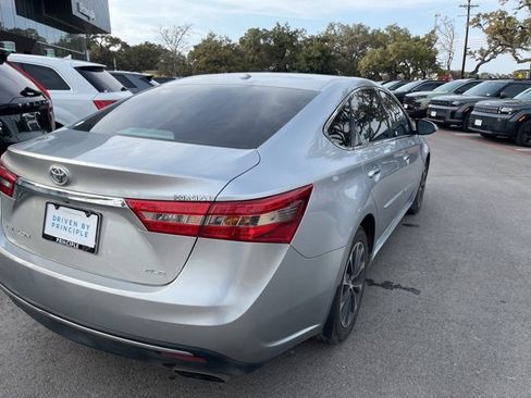 Used 2016 Toyota Avalon XLE Premium image 7