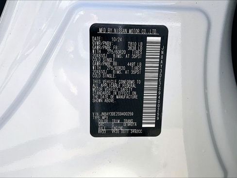 Used 2025 Nissan Armada PRO-4X image 43