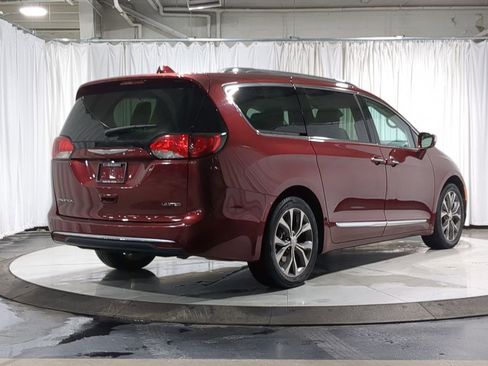 Used 2017 Chrysler Pacifica Limited w/ UConnect Theater Package image 17