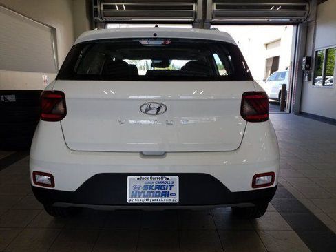 New 2026 Hyundai Venue SEL FWD image 21