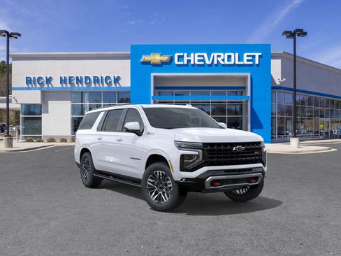 New 2026 Chevrolet Suburban Z71 image 2