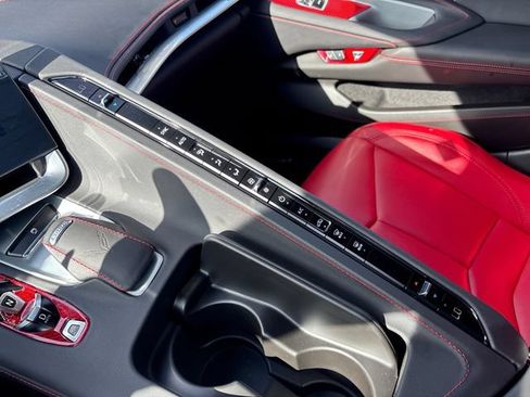 Used 2022 Chevrolet Corvette Stingray Coupe w/ Chrome Exterior Badge Package RWD image 19