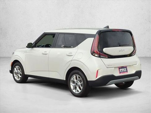 Used 2024 Kia Soul LX w/ Option Group 015 FWD image 8