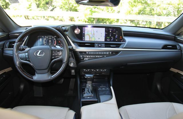 Used 2019 Lexus ES 350 w/ Accessory Package FWD image 33