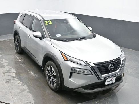 Used 2023 Nissan Rogue SV image 24