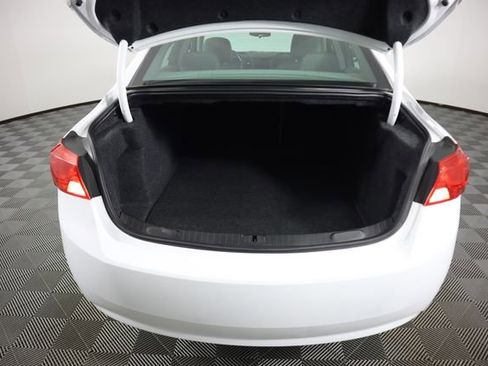 Used 2015 Chevrolet Impala LT FWD image 41