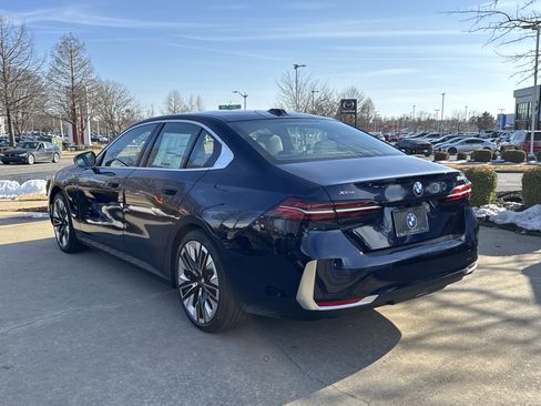 New 2026 BMW 530i xDrive AWD/4WD image 3