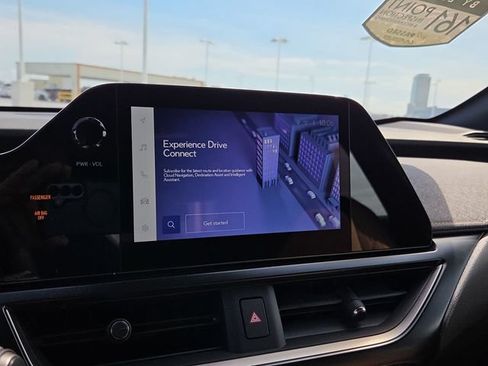 Used 2025 Lexus UX 300h FWD w/ Accessory Package (Z1) image 18