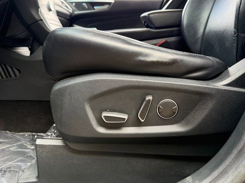 Used 2019 Ford Edge Titanium w/ Equipment Group 301A FWD image 27