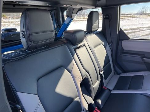 Used 2024 Ford Bronco Wildtrak image 33