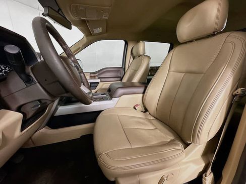 Used 2018 Ford F150 Lariat image 12