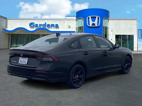 Certified 2025 Honda Accord SE image 6